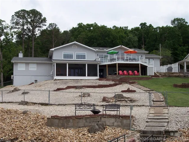633 Storm Cove Dr, Osage Beach, MO 65052