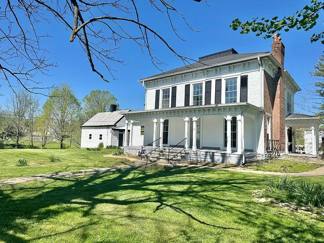 201 W  Water St, Flemingsburg, KY 41041