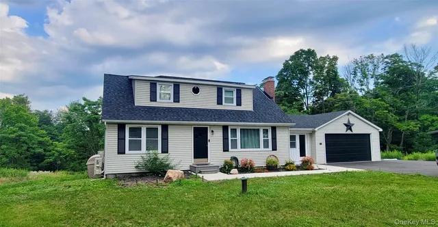 80 Burlingham Road, Pine Bush, NY 12566