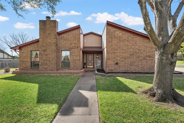 525 Angel Fire Dr, Hewitt, TX 76643
