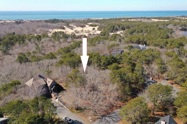 9 Bayberry Avenue, Provincetown, MA 02657