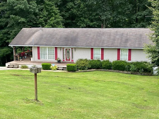 5323 Location Rd, Parsons, WV 26287