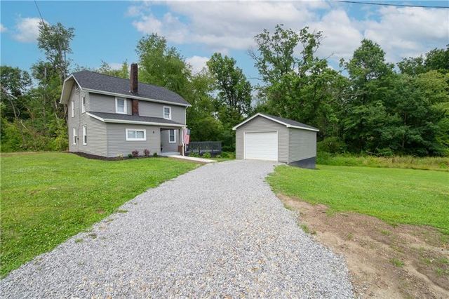 8 Mitchell Rd, New Wilmington, PA 16142