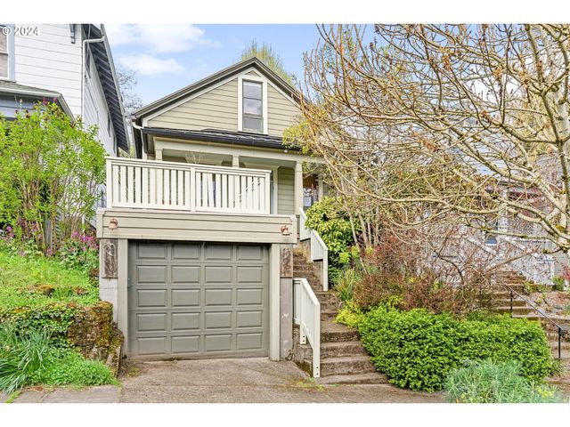 2731 SW 2nd Ave, Portland, OR 97201