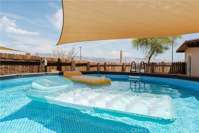 80277 Wikieup Rd, Twentynine Palms, CA 92277