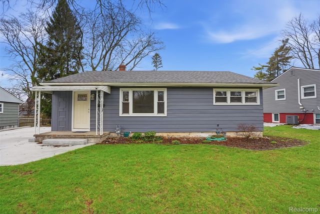 831 Loyola Dr, Ann Arbor, MI 48103