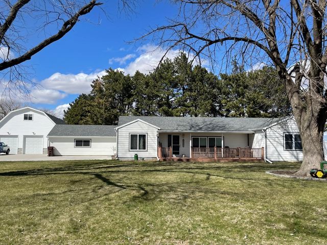 1208 17th St, Gothenburg, NE 69138