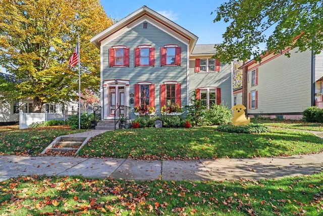 206 N  Gaylord Ave, Ludington, MI 49431