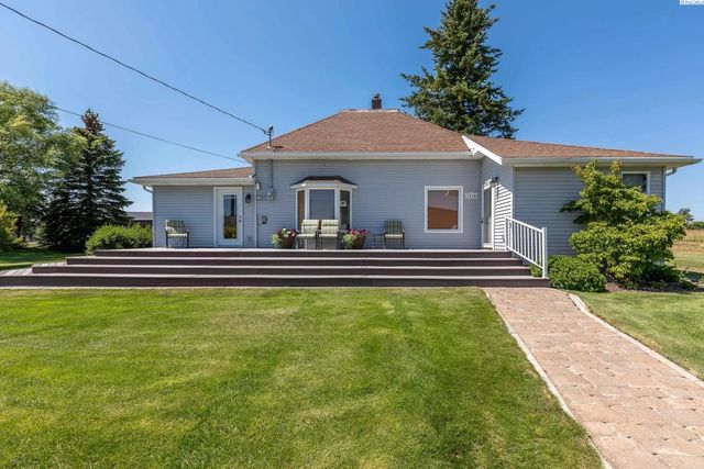 1420 Adams St, Davenport, WA 99122