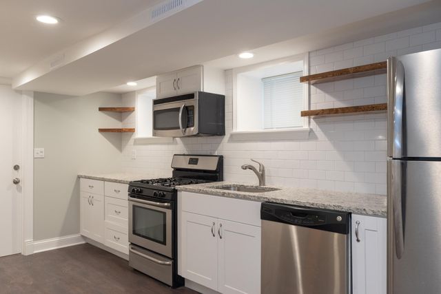 4816 N  Winchester Ave, Chicago, IL 60640