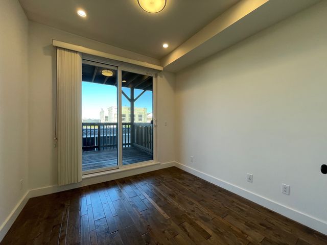 1674 Palou Ave  #3, San Francisco, CA 94124