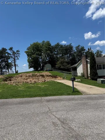 418 Carriage Way, Hurricane, WV 25526