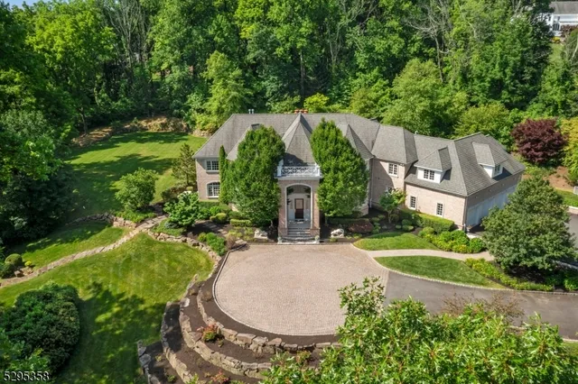 7 Cobblefield Rd, Mendham, NJ 07945