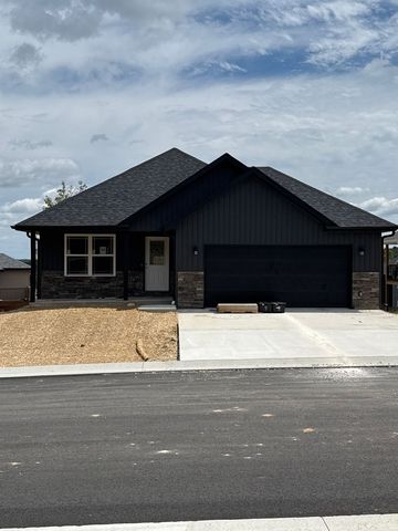 932 Cottage Hill Way, Waynesville, MO 65583