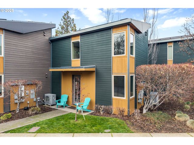 22 Mosier Creek Pl #22, Mosier, OR 97040
