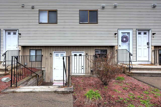 790 1st Ave #16, West Haven, CT 06516