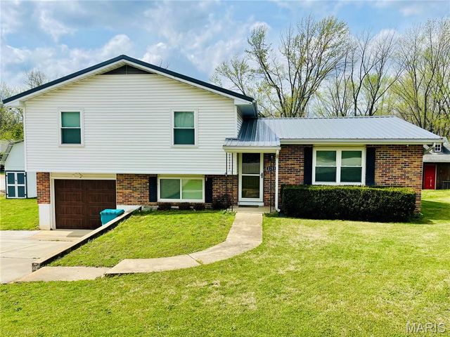 1255 Diane St, Saint Clair, MO 63077