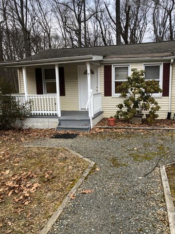 Address Not Disclosed, Randolph, NJ 07869