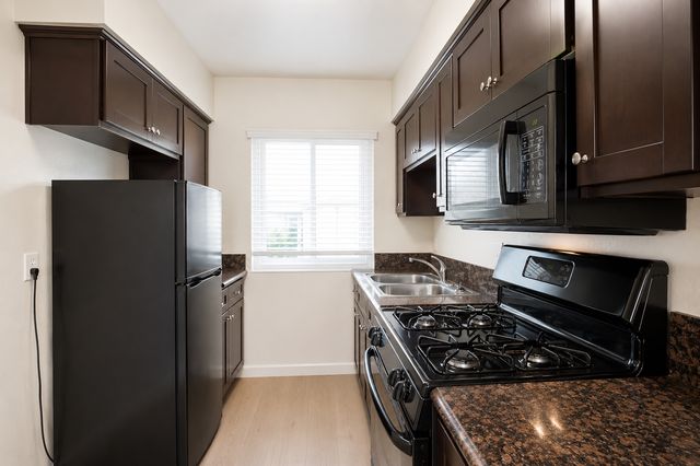 2877 A St #28, San Diego, CA 92102