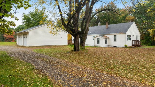 233 Knott Rd, Niles, MI 49120