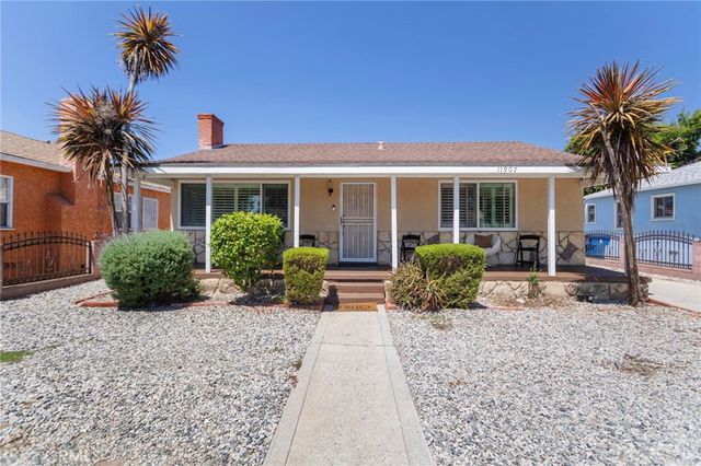 11907 Orchard Ave, Los Angeles, CA 90044