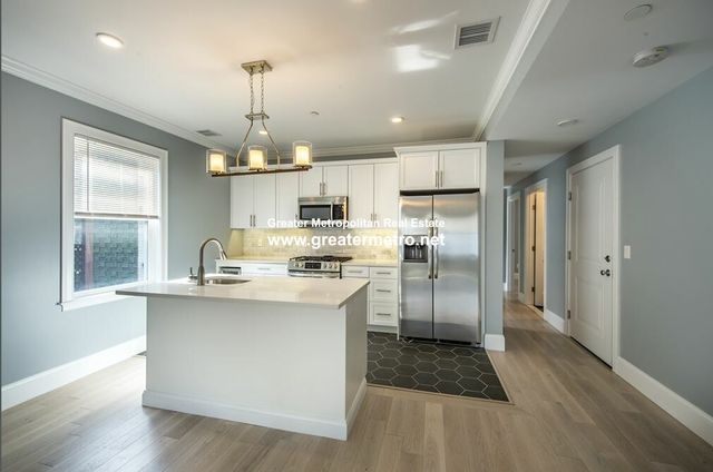21 Winfield St, South Boston, MA 02127