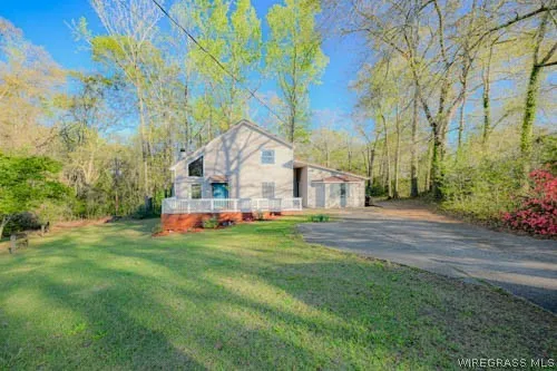 334 Simpson Dr, Daleville, AL 36322