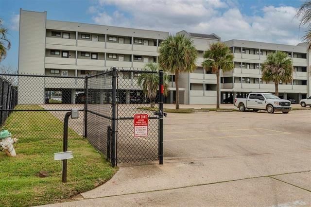 580 Pleasure Island Blvd #115, Port Arthur, TX 77640