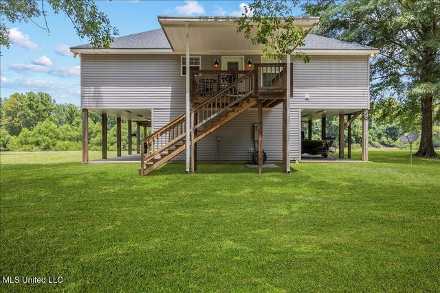 64 Weekend Dr, Poplarville, MS 39470