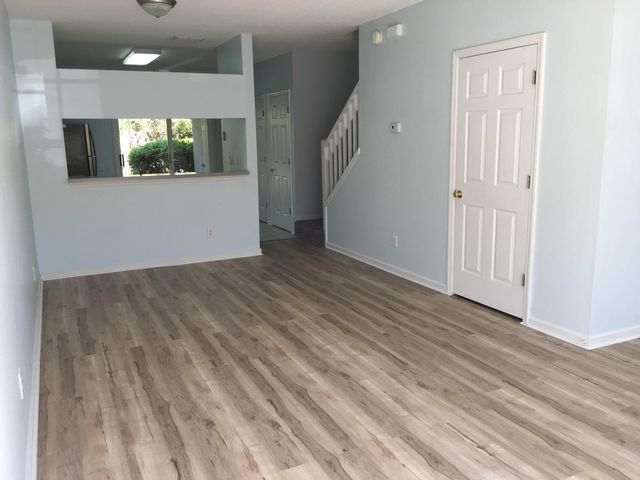 12311 Kensington Lakes Dr, Jacksonville, FL 32246