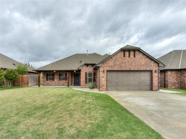 20647 Frontier Ave, Harrah, OK 73045