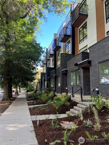 2102 1st Avenue N, Seattle, WA 98109