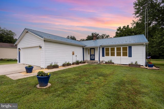 9 Howard Dr, East Berlin, PA 17316