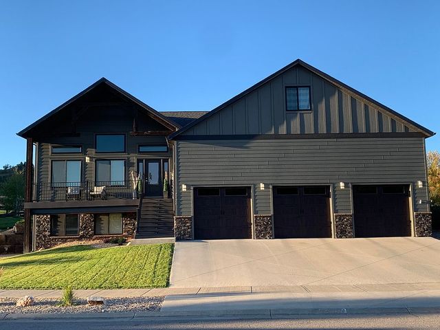 2120 Blue Bell Loop, Spearfish, SD 57783