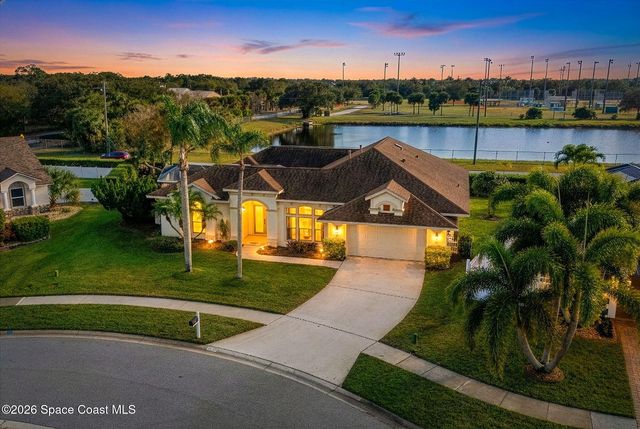 510 Lake Victoria Cir, Melbourne, FL 32940