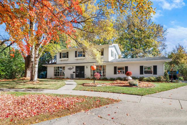 4402 Vale Cir, Madison, WI 53711