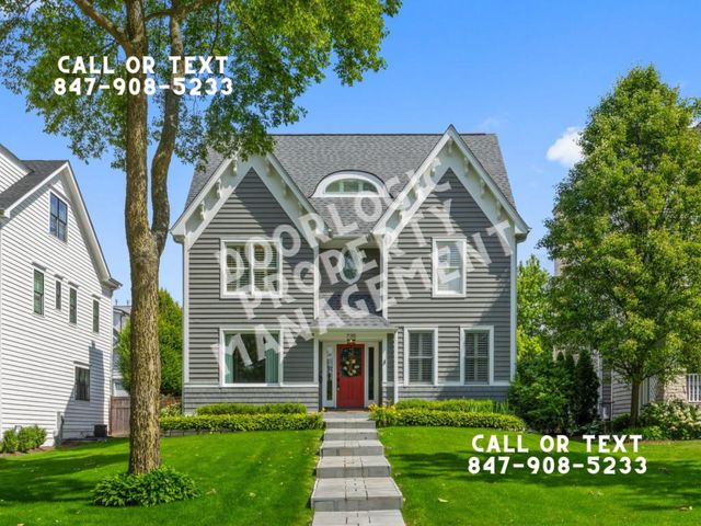 735 W  8th St, Hinsdale, IL 60521