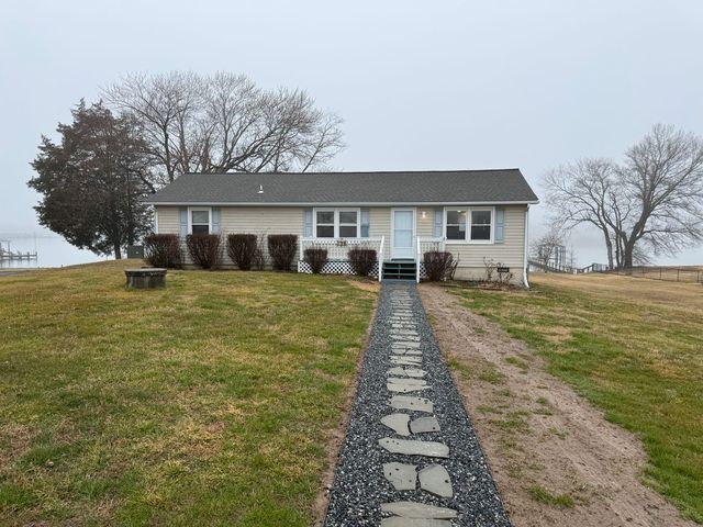 299 Blue Crab Loop, Montross, VA 22520