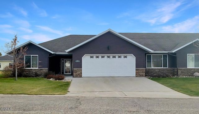 542 Legacy Ln, Valley City, ND 58072