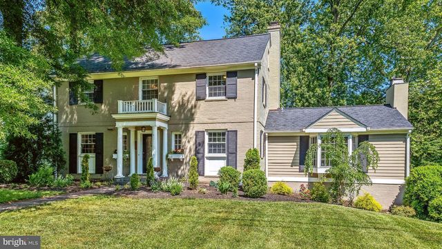 8001 Kerry Ln, Chevy Chase, MD 20815