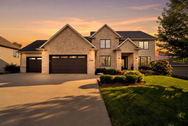 5465 N  Haymeadow Ave, Appleton, WI 54913
