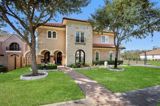 1011 Grand Estates Dr, Richmond, TX 77469