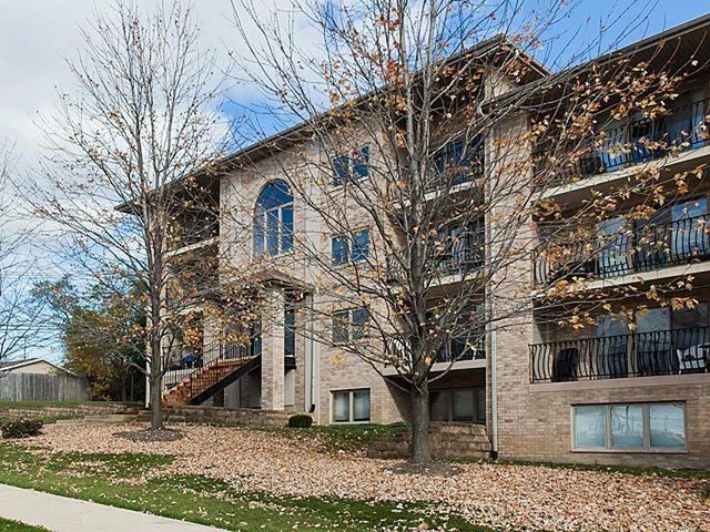 4401 Pershing Ave  #2, Downers Grove, IL 60515