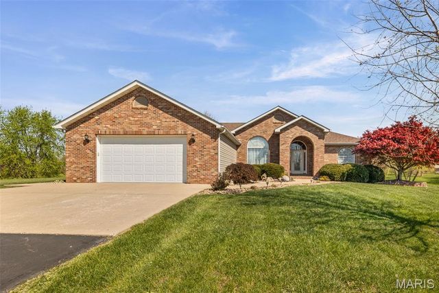 9 Fawn Valley Dr, Moro, IL 62067
