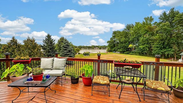 28531 Bayshore Dr NW, Isanti, MN 55040