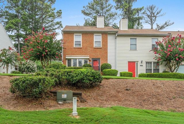 205 High Creek Dr, Roswell, GA 30076