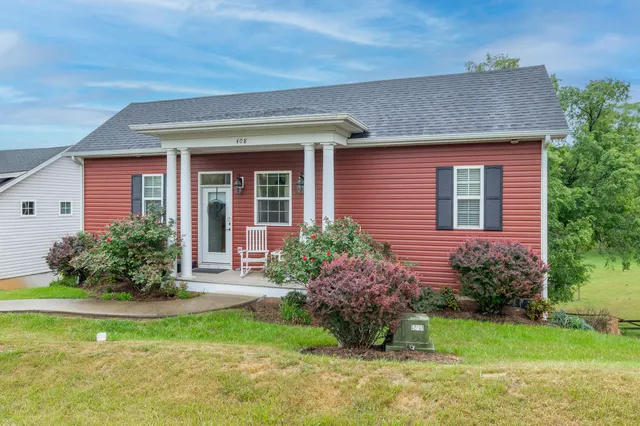 408 Evans Dr, Lexington, VA 24450