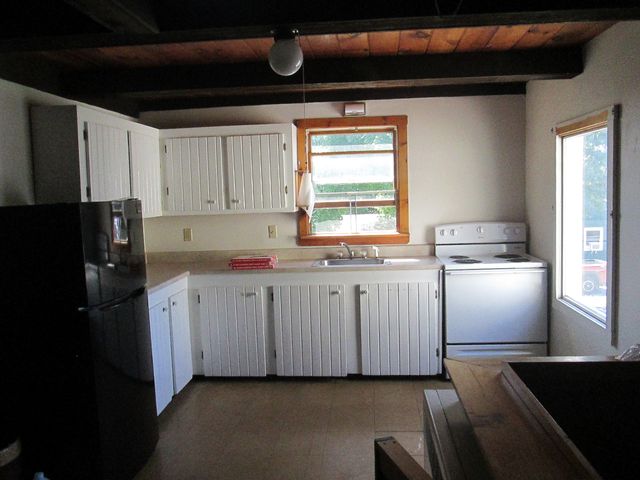 40 Winter St #4, Norway, ME 04268