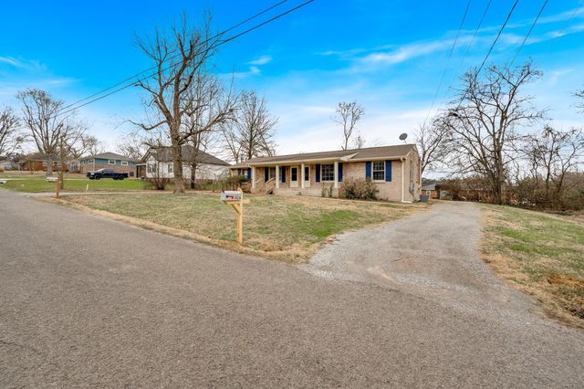 102 Jennings Dr   #A, Hendersonville, TN 37075