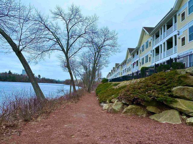 55 River Front Drive UNIT 323, Manchester, NH 03102